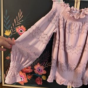 NWOT Pink off-the-shoulder stretch lace peasant top